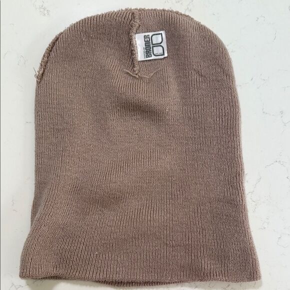 BRONER Classic dusty rose Knit Beanie.  One size. - Picture 3 of 3